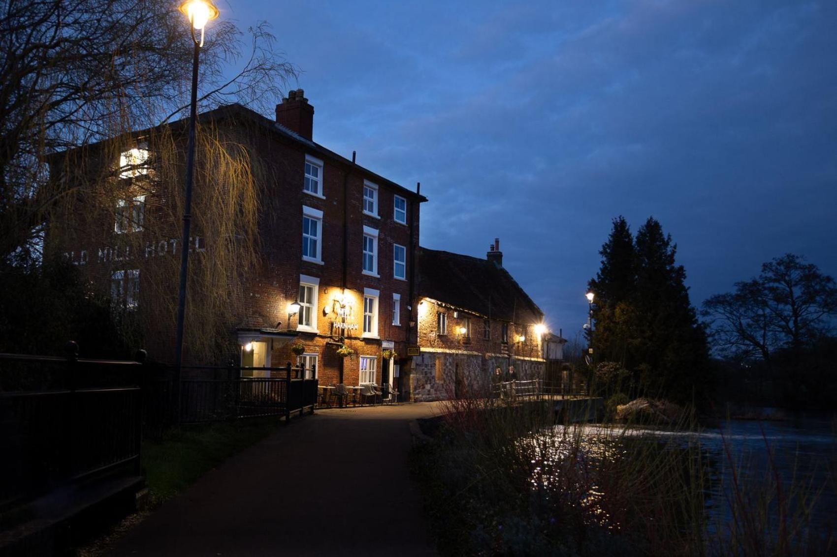 Old Mill Hotel Σαλισμπέρι Εξωτερικό φωτογραφία